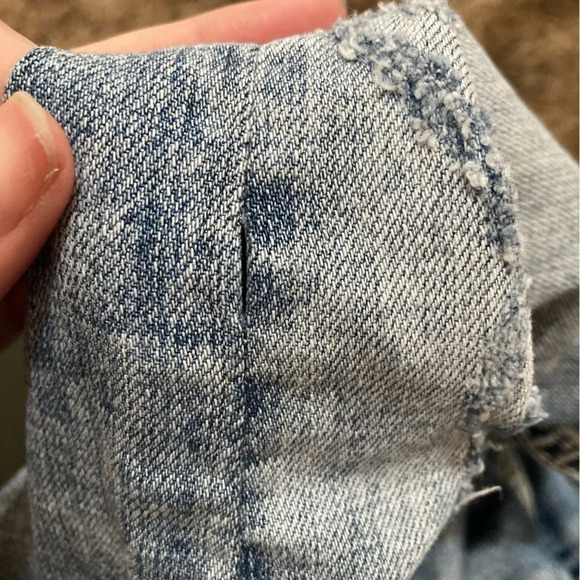 Silver Suki Distressed Mid Capri Jeans - Picture 11 of 11